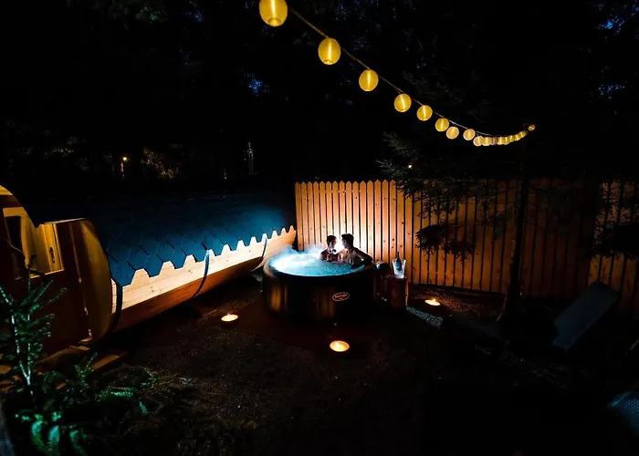 Glamping Forest Edge